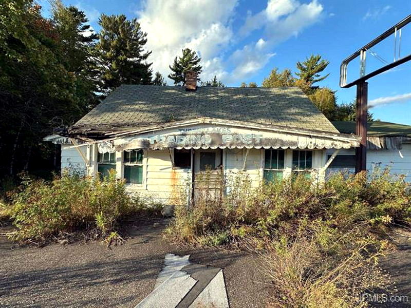 Three Lakes Trading Post - Real Estate Photo